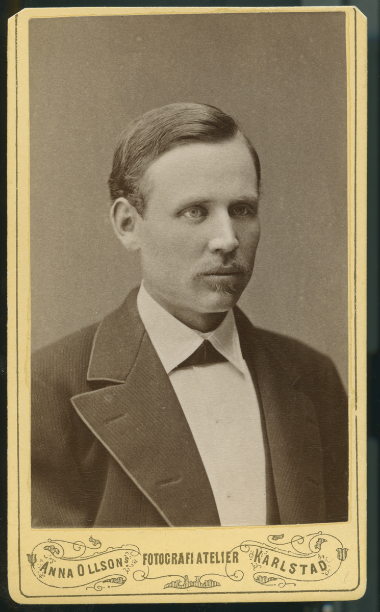 På kuvertet står följande information sammanställd vid museets första genomgång av materialet: Ing. Carl Aug. Dahlgren