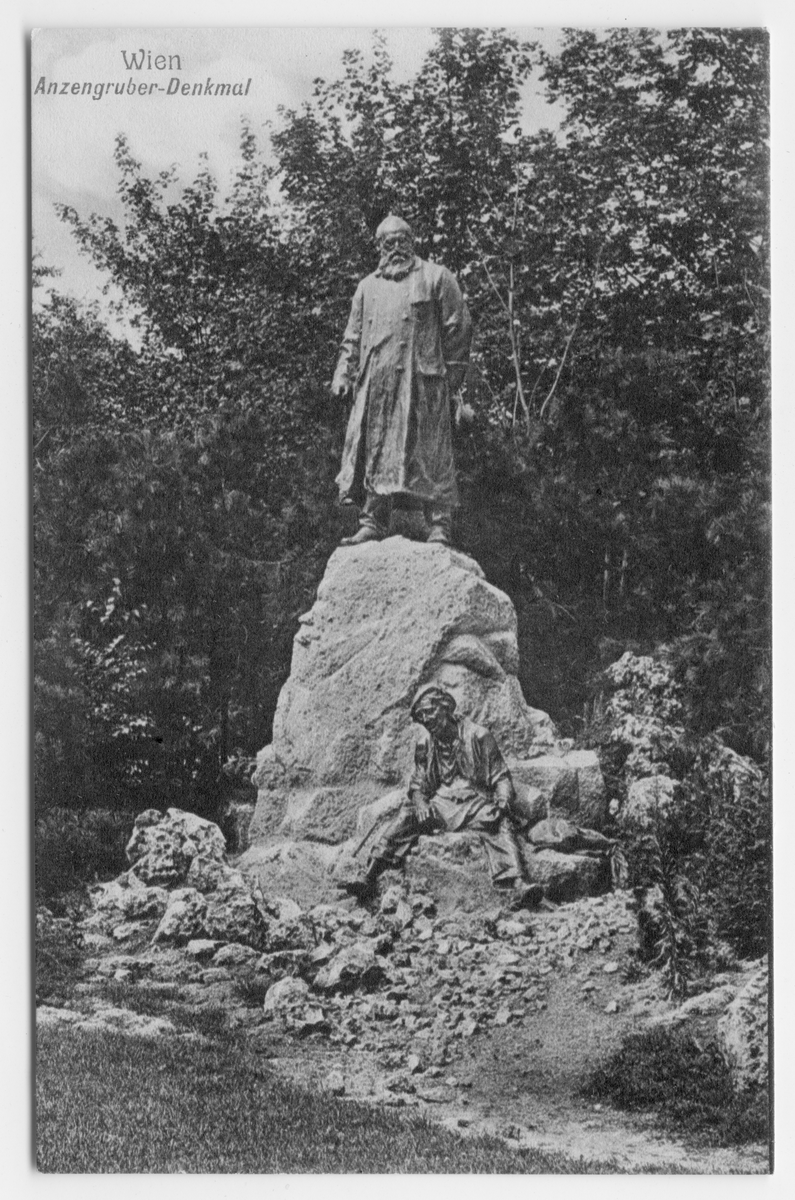 På kuvertet står följande information sammanställd vid museets första genomgång av materialet: Anzengruber Denkmal.