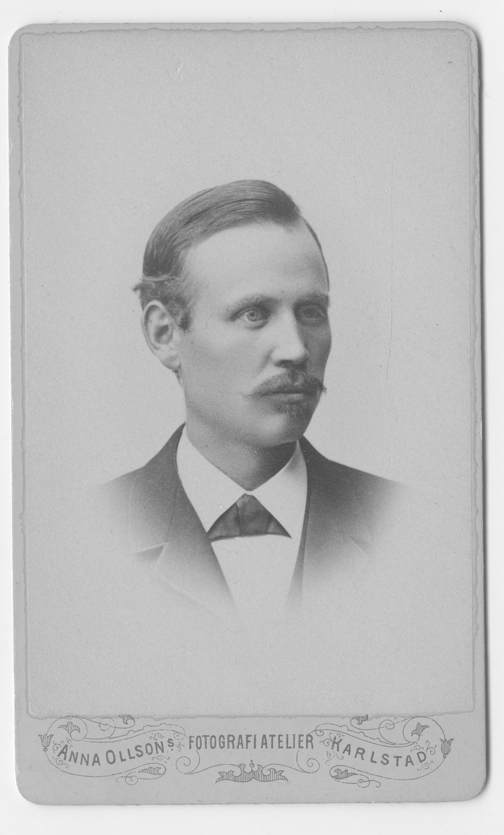 På kuvertet står följande information sammanställd vid museets första genomgång av materialet: Ing. Carl Aug. Dahlgren
