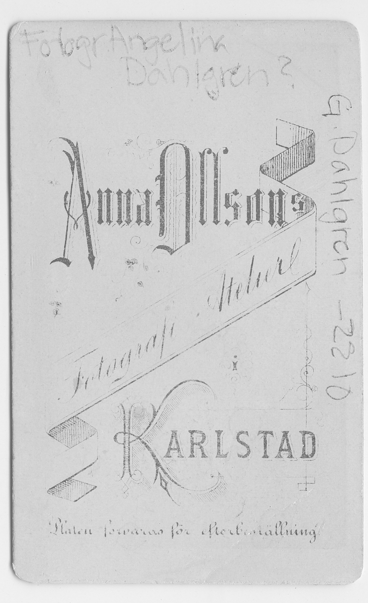 På kuvertet står följande information sammanställd vid museets första genomgång av materialet: Fotograf Angelina Dahlgren?