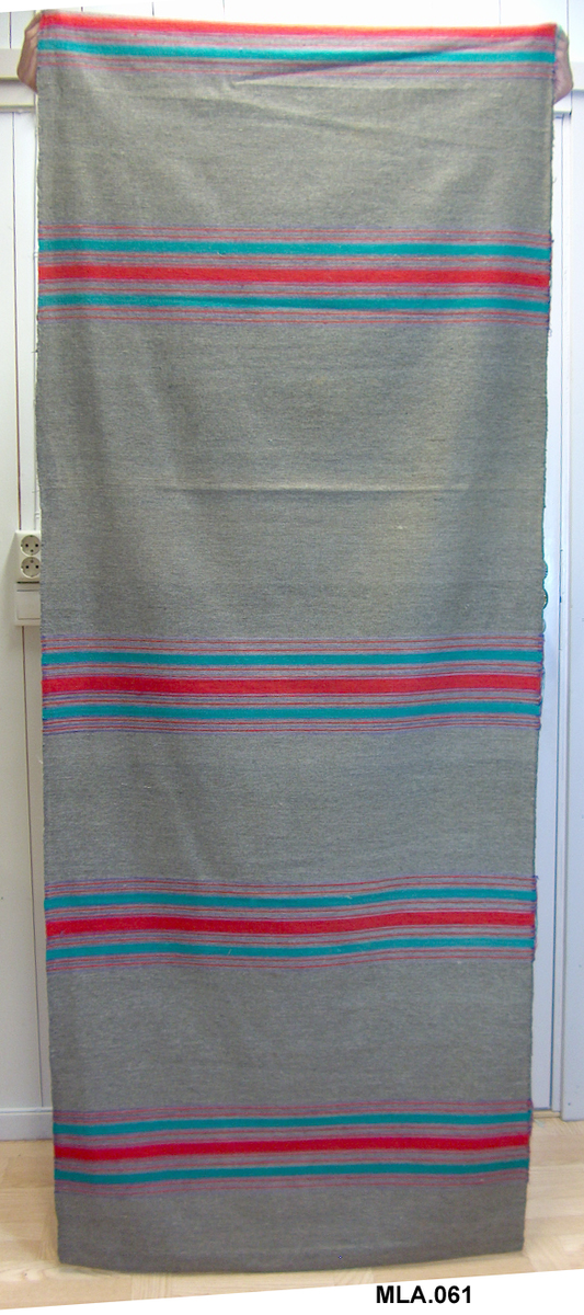 Kypert-binding. Korskypert. Renning brunt bomullsgarn, 1-trådars. Innslag: tynt 1-tråd. ullgarn.  14 cm breie border med 24,5 cm mellomrom. 2 lengder
