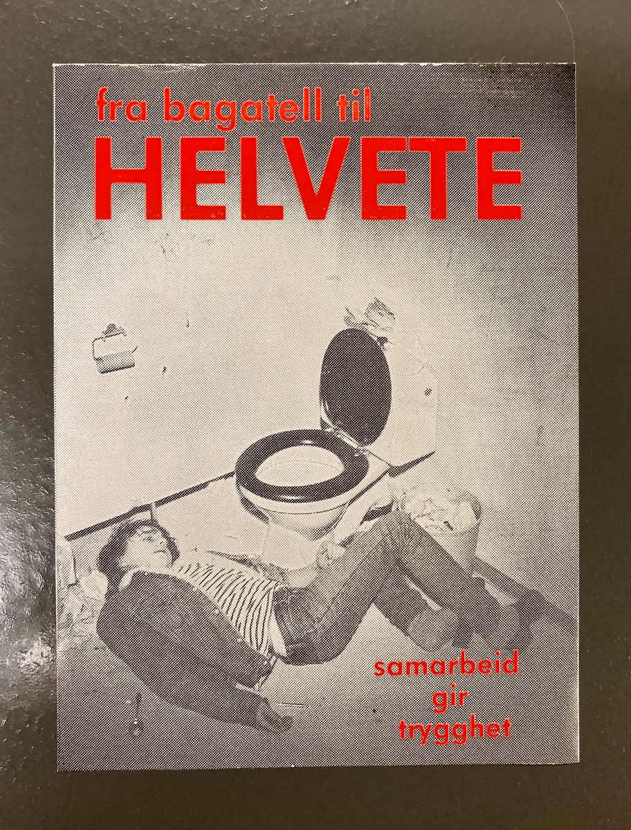 Kampanjemateriell. To ruller klistermerker.