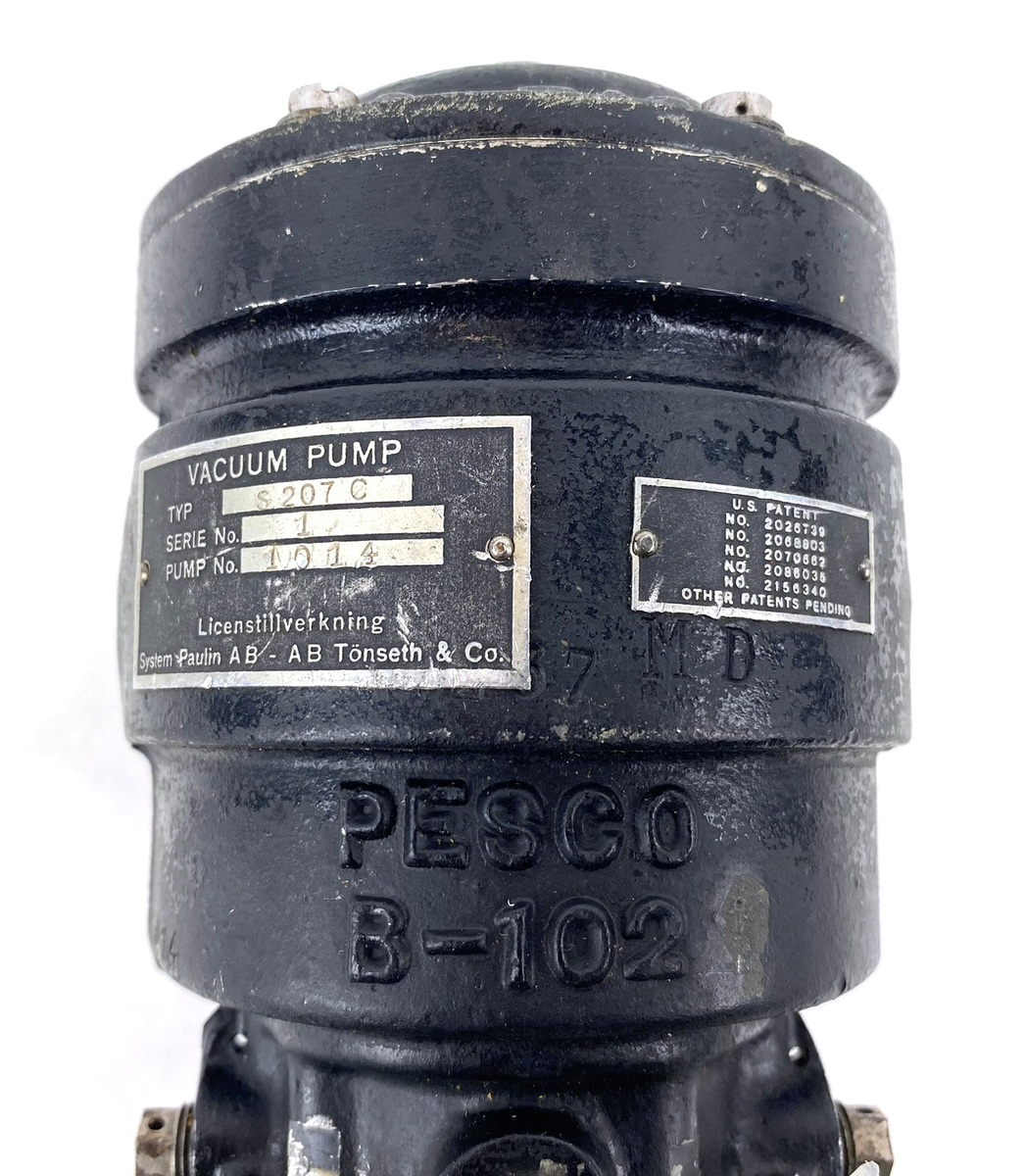 Vacuumpump för flygmotor Daimler-Benz DB 605B. Amerikansk Pesco S 207C licenstillverkad i Sverige av System Paulin AB och AB Tönseth & Co.