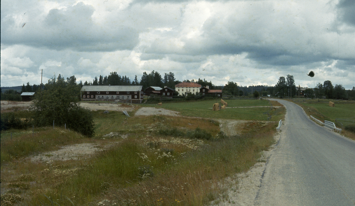 Vy över gården Pallars.