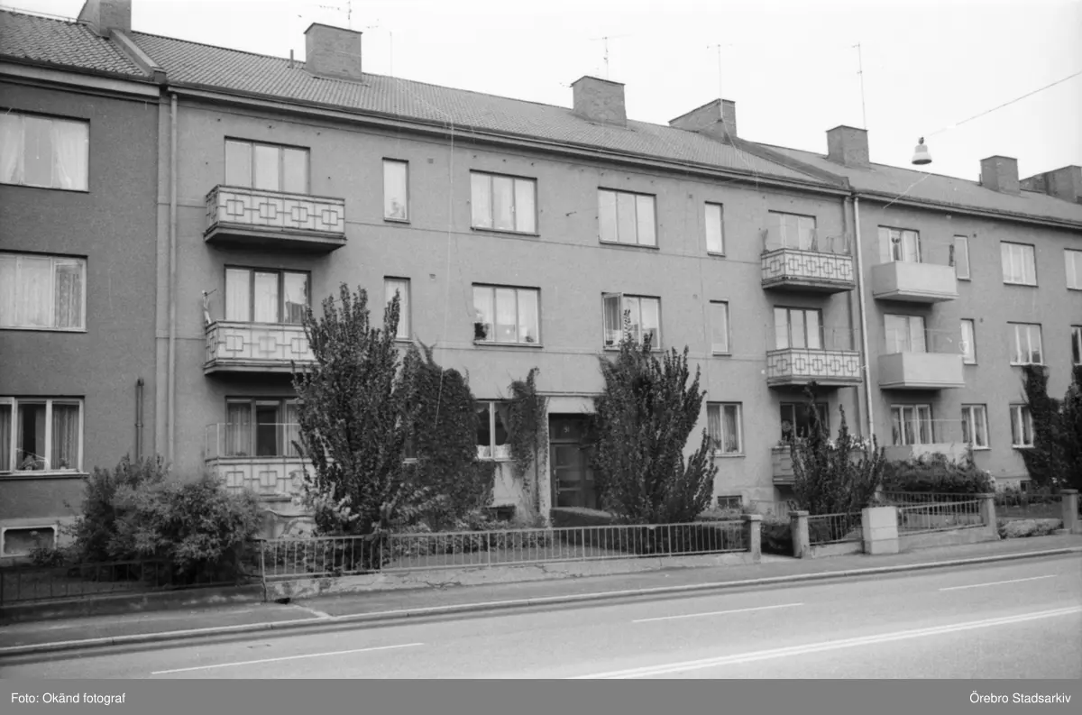 Bostadshus med balkonger