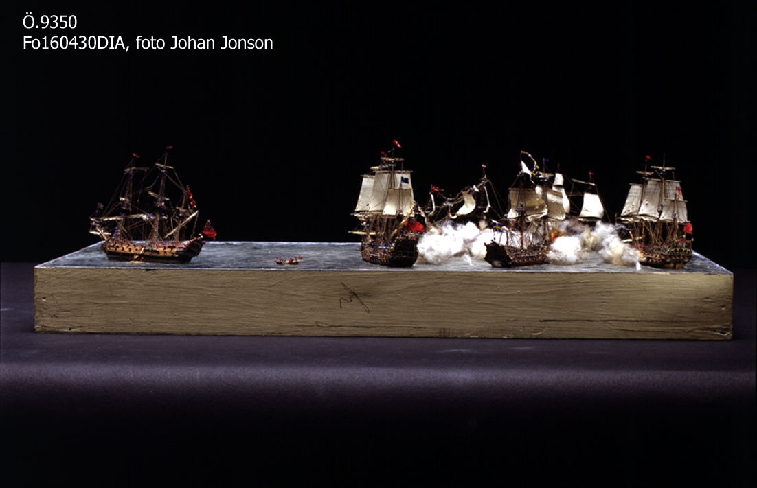 Modelldiorama visande striden vid Orford Ness år 1704 mellan det svenska linjeskeppet ÖLAND och en engelsk eskader.