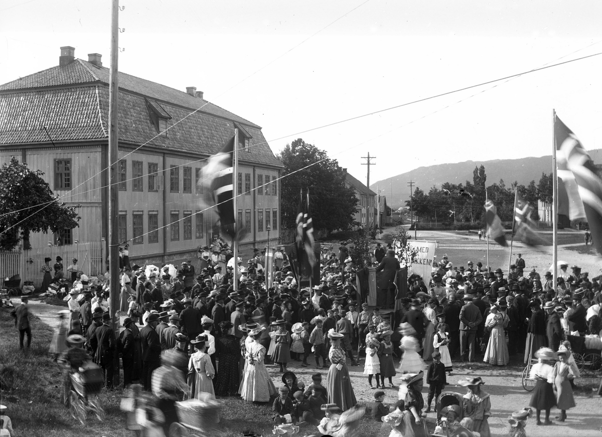 Kirketorget. Folkemøte for avholdssaken (IOGT)