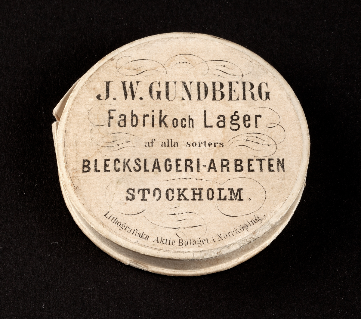 Oscar II i profil samt texten "OSCAR SVERIGES O NORGES ARFFURSTE HERT. AF ÖSTBERG", signerad LEA AHLBORN