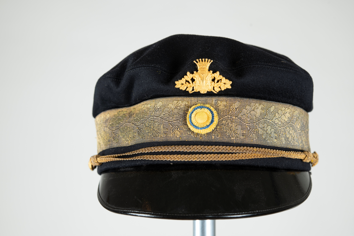 Anmärkning: Till parad- och landshövdingeuniform. Släpmundering.