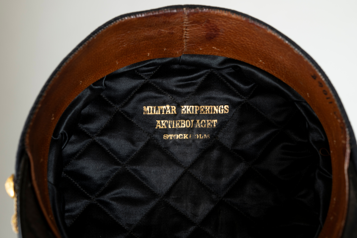 Anmärkning: Till parad- och landshövdingeuniform. Släpmundering.