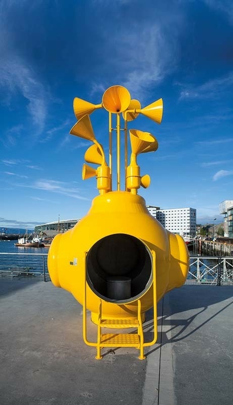 Gul kapsel med trompetformede vindfangere