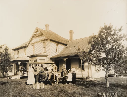 NORGE SOM AVSENDER- OG MOTTAKERLAND AV EMIGRANTER I ET HISTORISK PERSPEKTIV