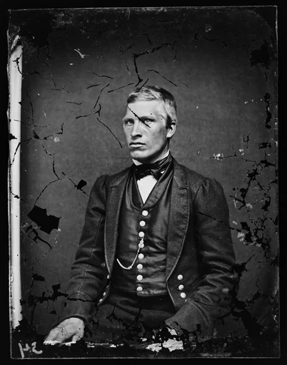 PortrettH, mann, bunad, hallingklede