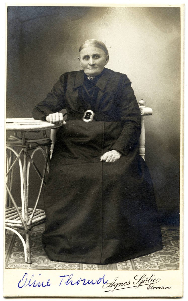 Oline Thorud.
Bilde er fra fotoalbum GM.036888.