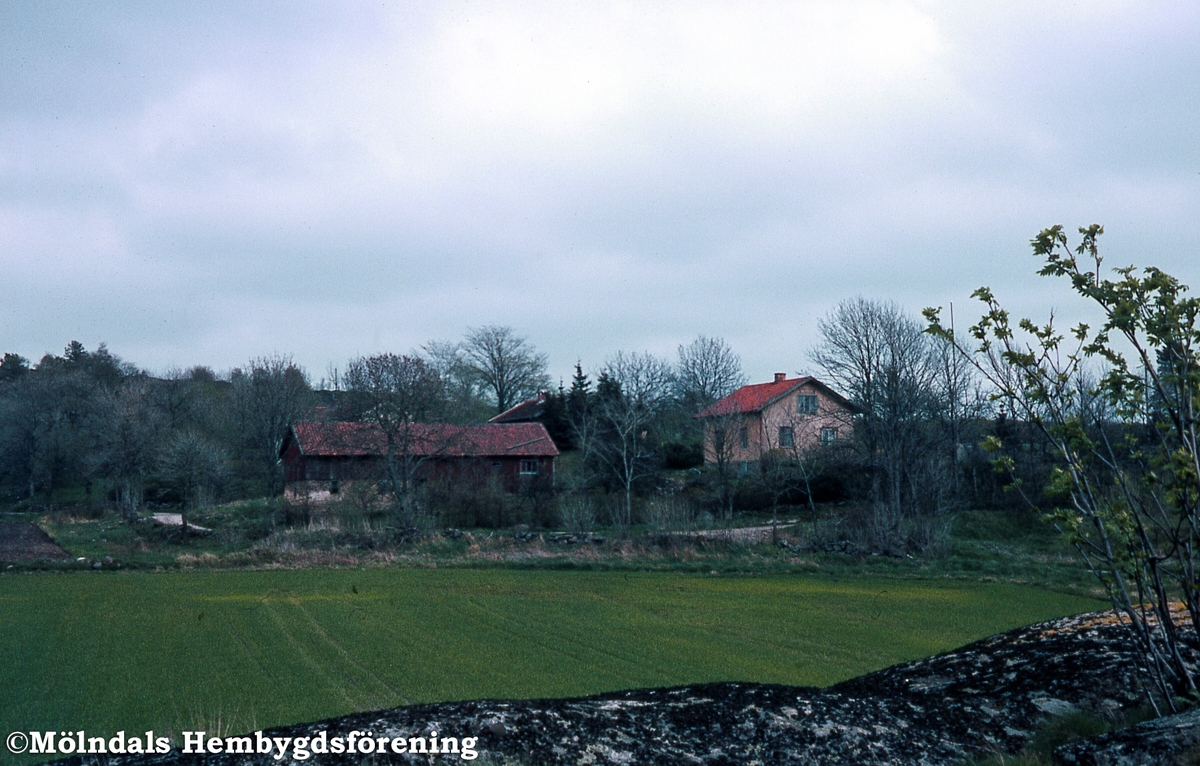 Bebyggelse på Ryttargården 2 i Eklanda, Mölndal, år 1964.