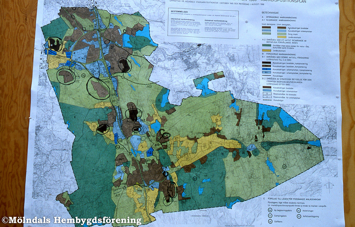 Generalplan över Mölndals kommun 1985, antagen av kommunfullmäktige 1986-11-26.