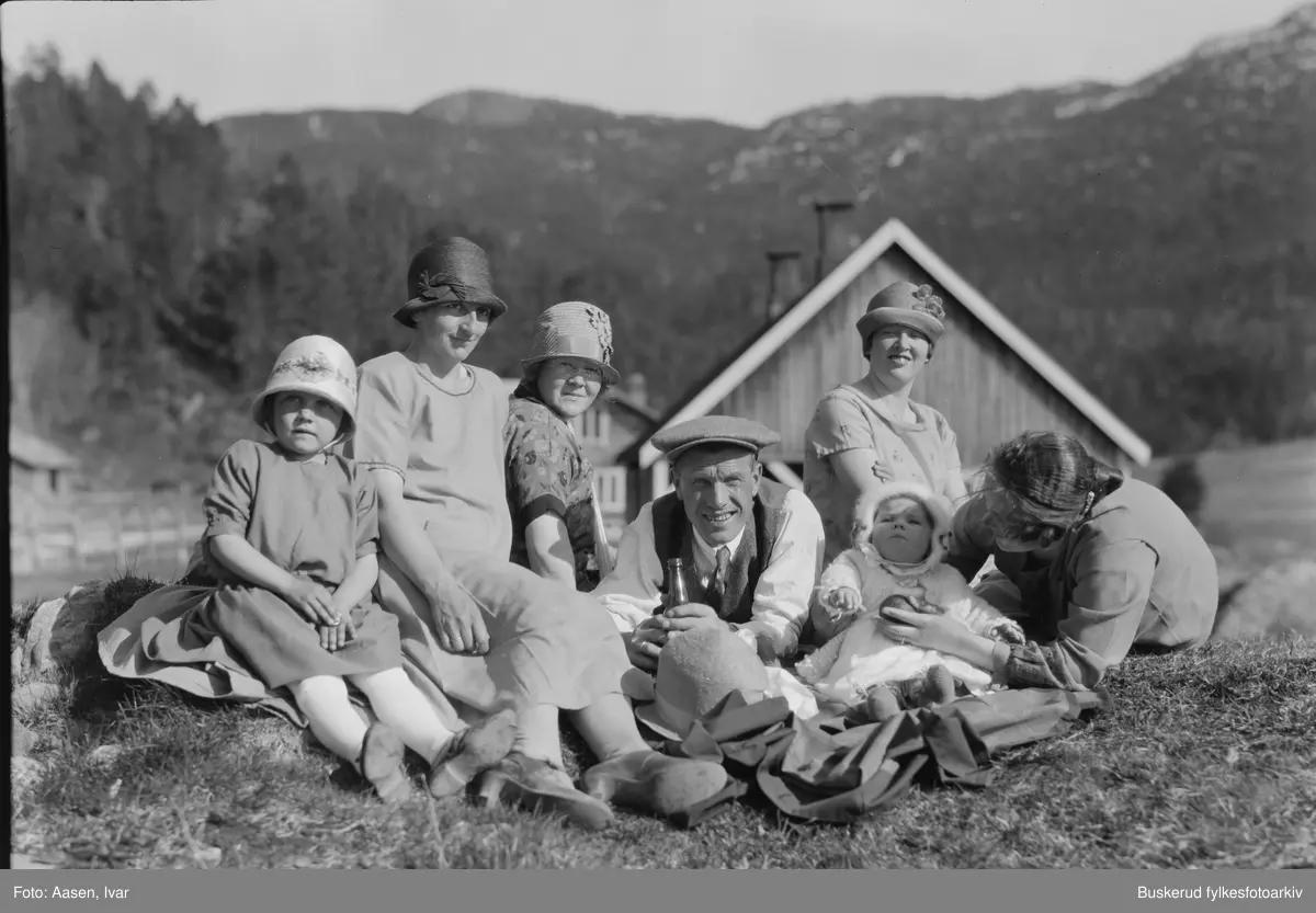 Ivar Aasens familiebilder
På tur