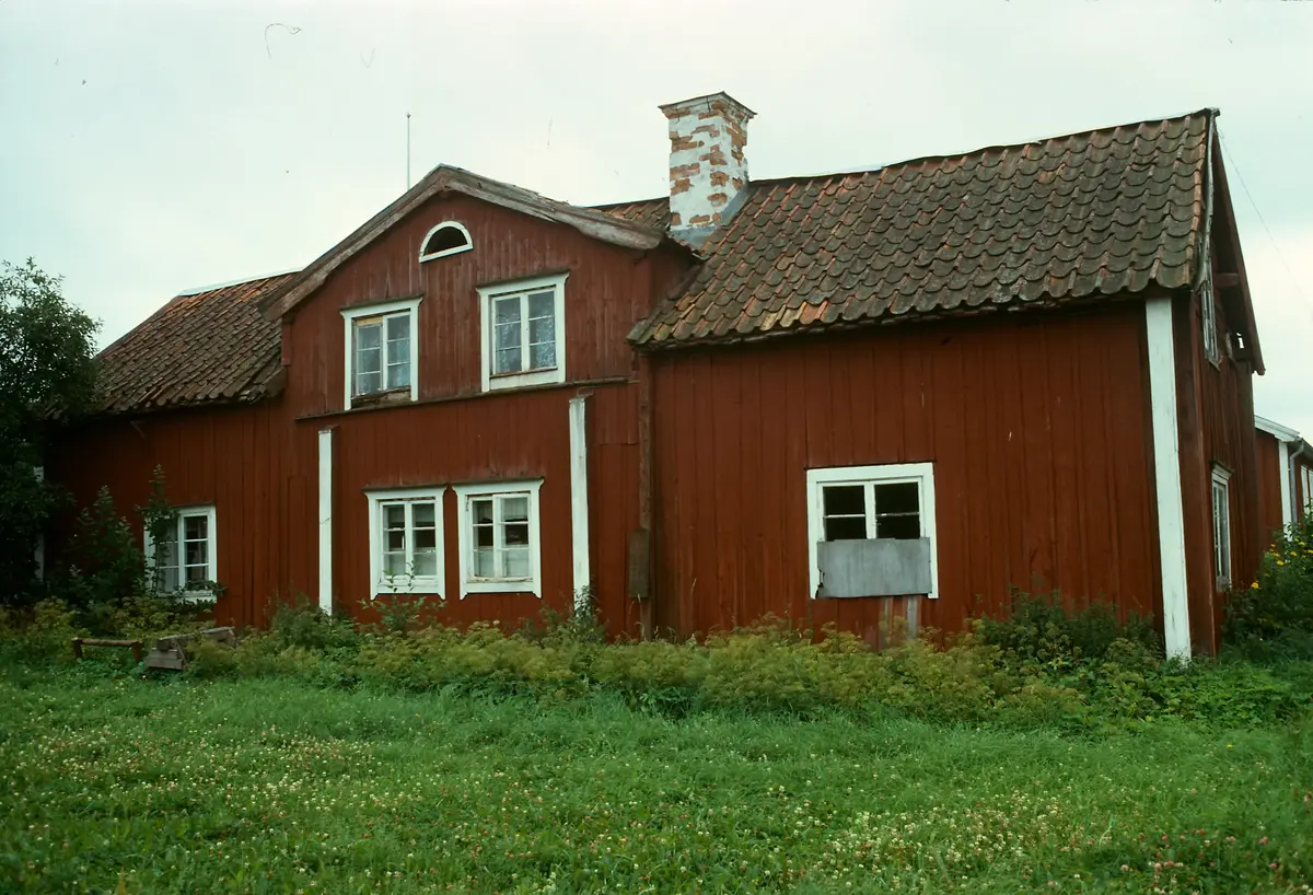 Morastugan. Nordfasaden.