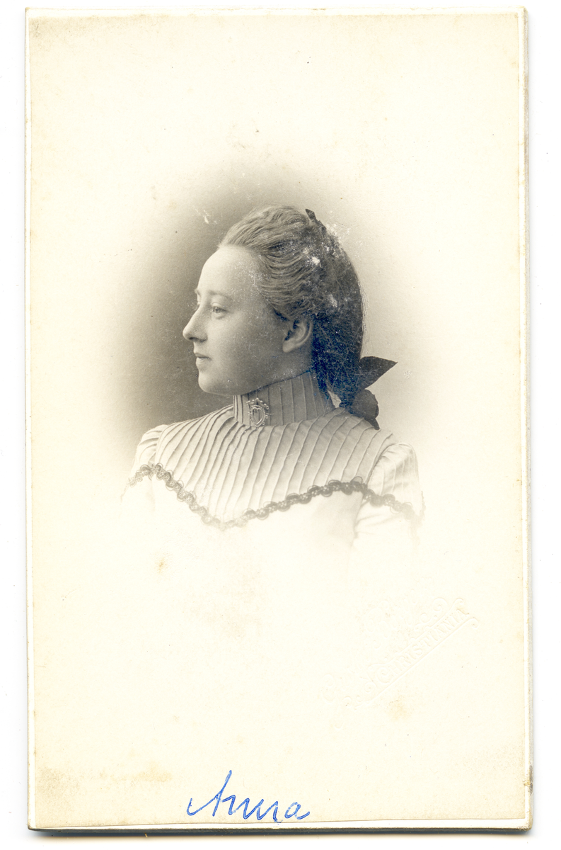 Anna Skavhaugen.
Bilde er fra fotoalbum GM.036888.