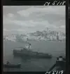 1717/K Istanbul allmänt. Båt vid kaj. I bakgrunden Karaköy och Galata-tornet.