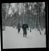 Hellasgården, Ringblom med fru på trappan samt skidåkaren Göte Andersson, 15-12-1944.