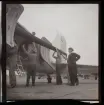 Kanotisterna kommer hem från Belgien, 1947. Första gång som kanoter fraktas med flygplan.