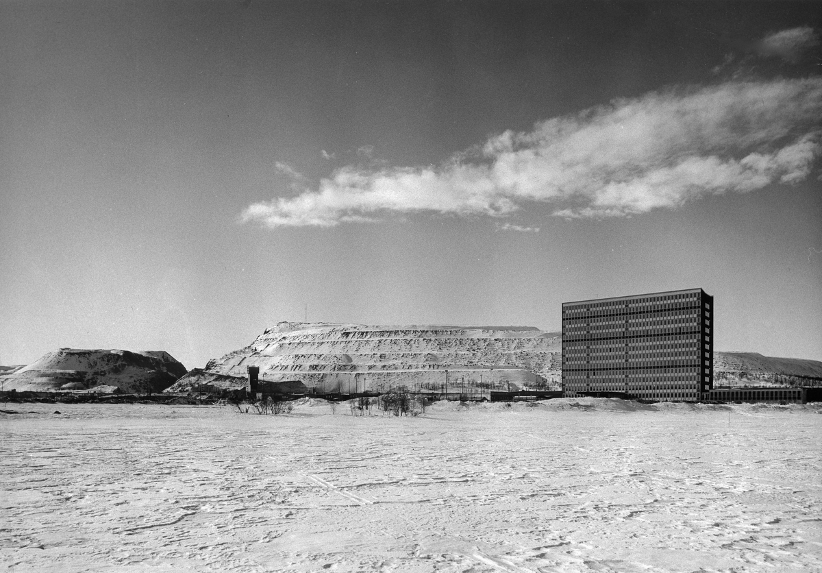 Driftskontor för LKAB, Kiruna
Exteriör. Fasadens rytmiska färgverkan i omgivande landskap