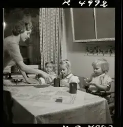 Frukost, mellanmål, kvällsmat. Sångerskan Alice Babs häller 