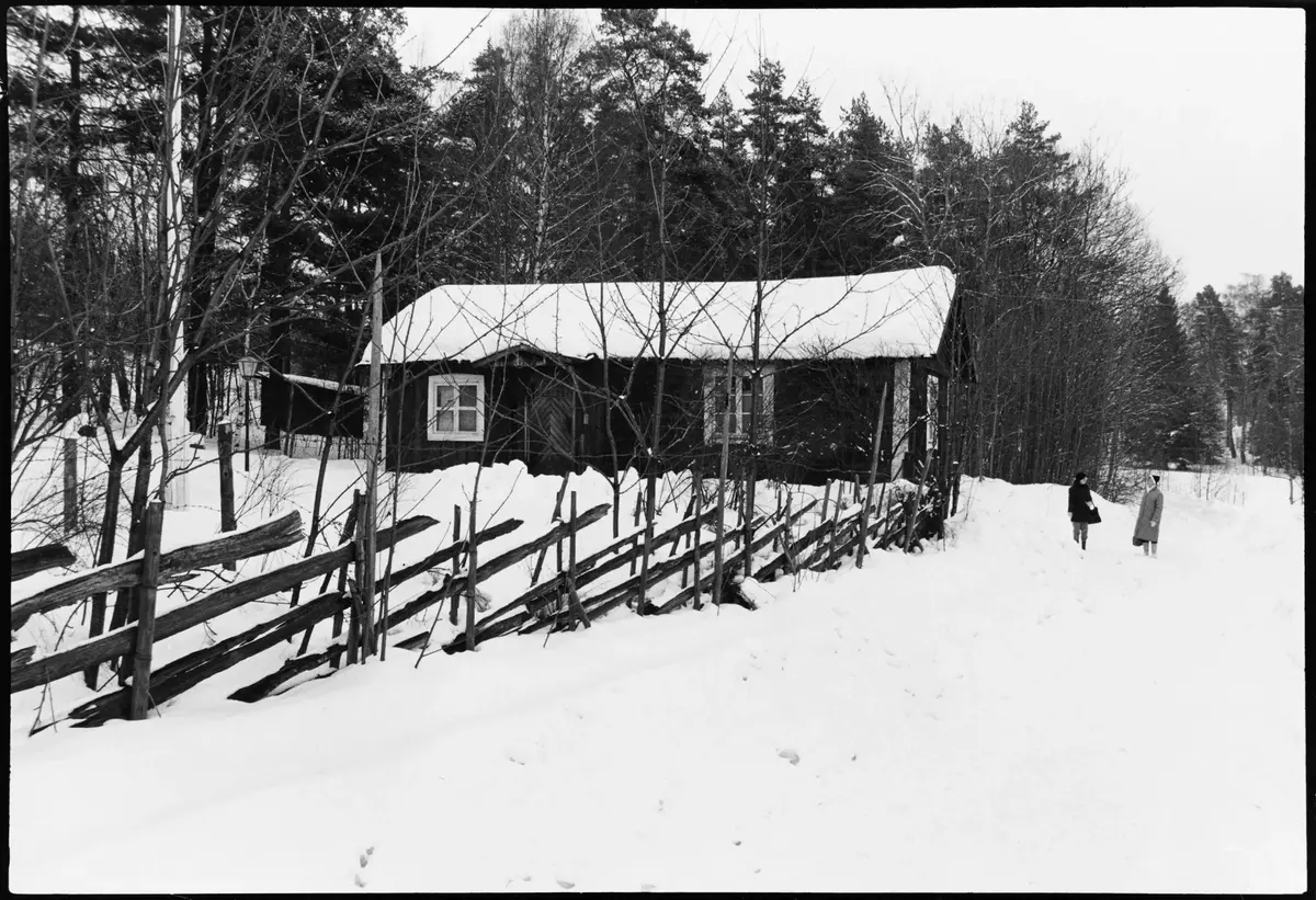 Österhaninge, Björklund. Sidobyggnad.