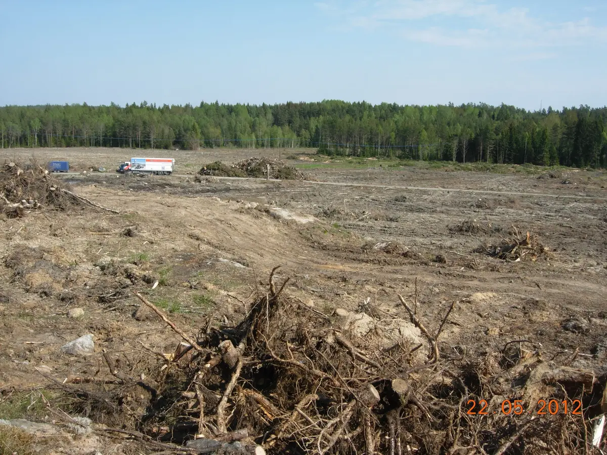 Albybergs Industriområde. Det som skall bli industriområde har avverkats från skog våren 2012, och förbereds för sprängning av berg.