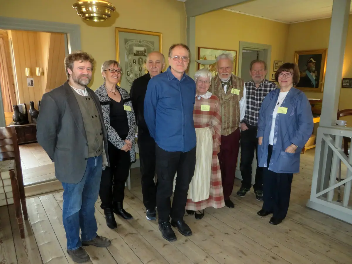Martin Ahlsèn, Britt Holmberg, Bengt Andersson, ordf. Per Stavfors, Anita & Bosse Stjärnström, Ragnar Hultgren, Else-Britt Rhudin-Hall.
Saknas; Margareta Runqvist, Margareta Paddelaro, Henry Hall samt nyvalda Ingrid Svensson.