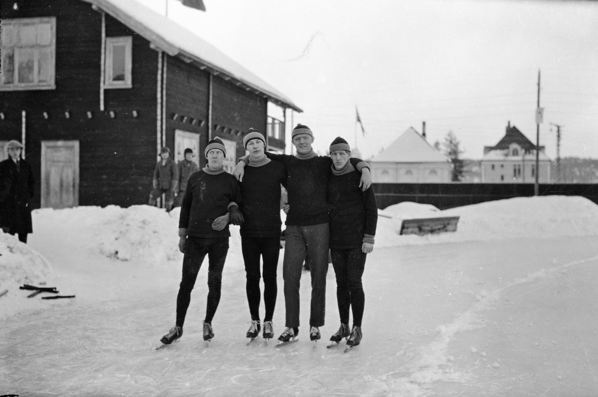 Fra skøyteløp på gamle idrettsbanen (ved Skytterbanen)