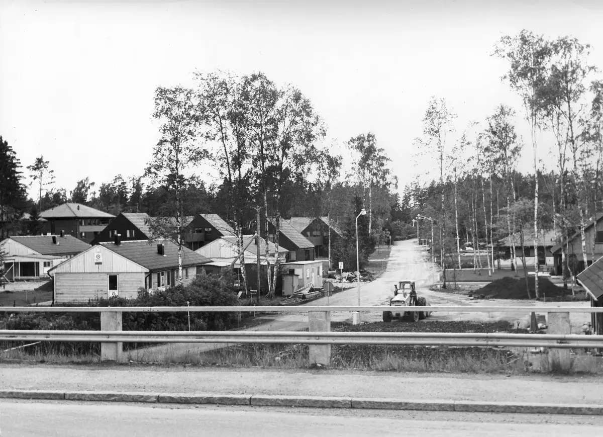 Villaområde i norra Täby. Runborg är också namnet på ett båtsmanstorp som ligger utmed Vikingavägen. Båtsmanstorpet är idag (2018) ett museum som hembygdsföreningen ansvarar för och har visningar.