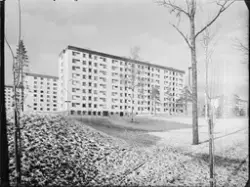 FASTIGHET I BREDÄNG