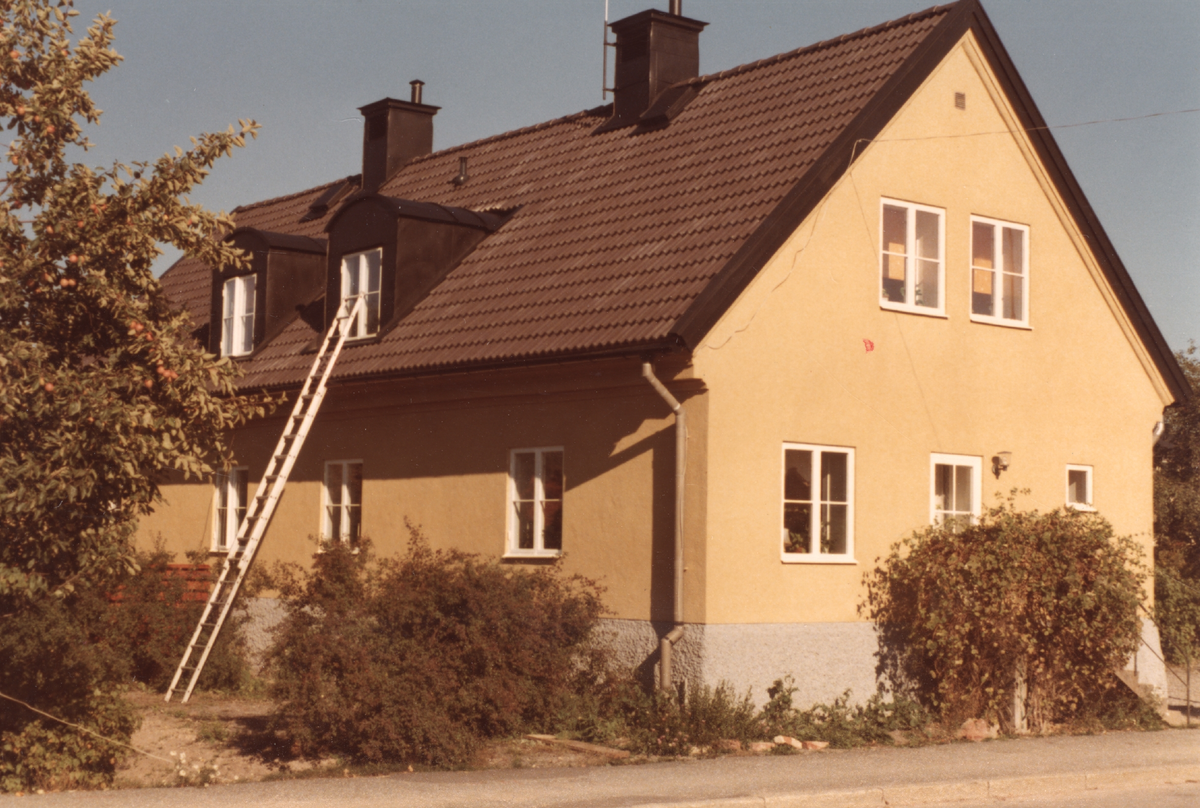 Hus på Kvarnbacka i Skultuna 1977