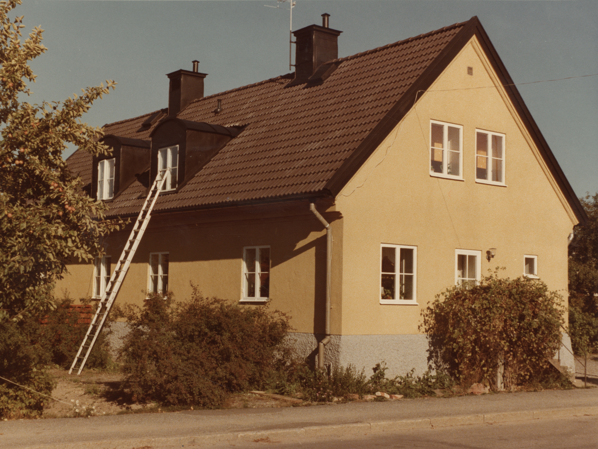Hus på Kvarnbacka i Skultuna 1977