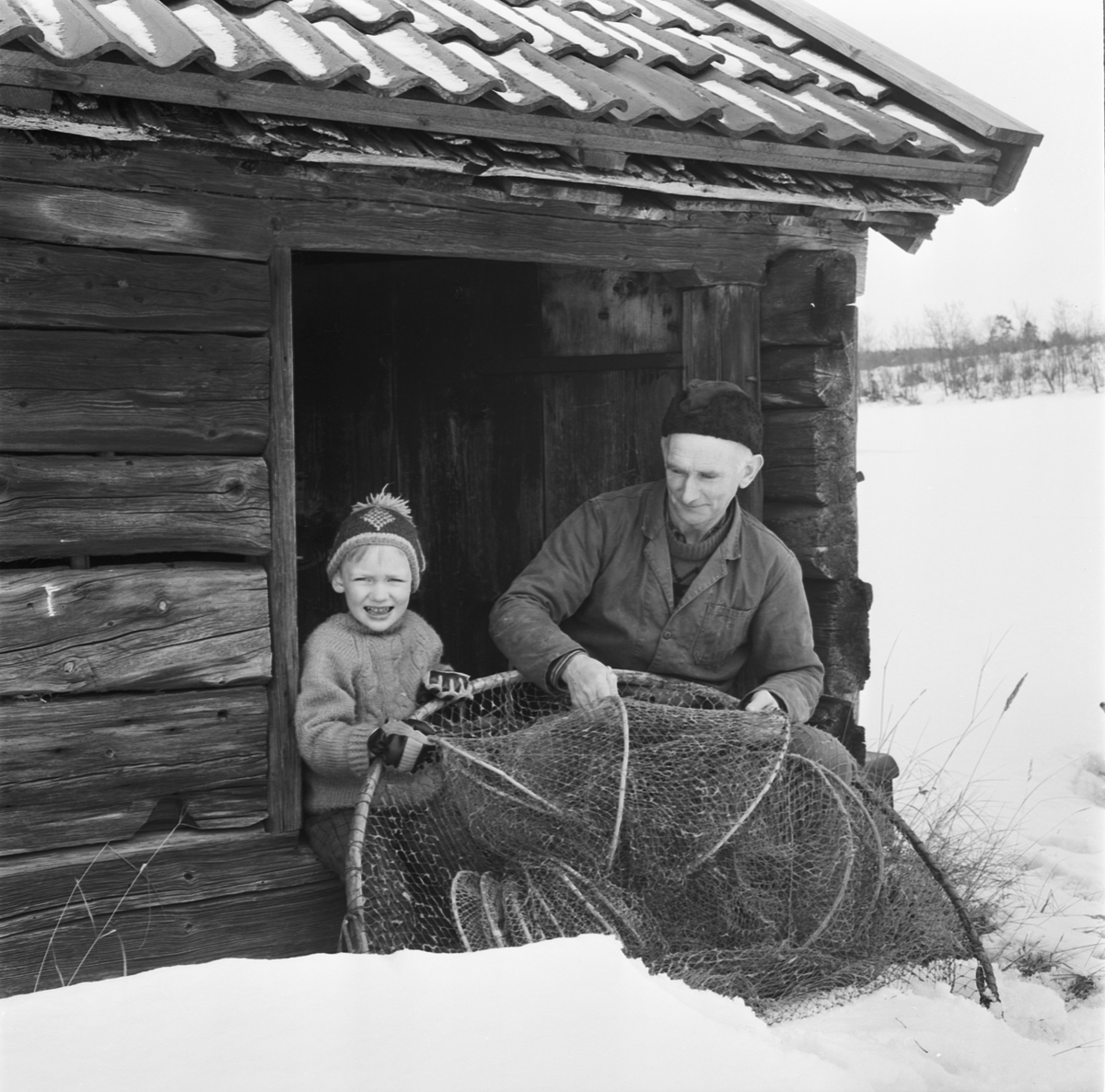 Yrkesfiskare Gösta Henriksson, Skaten, Uppland 1970