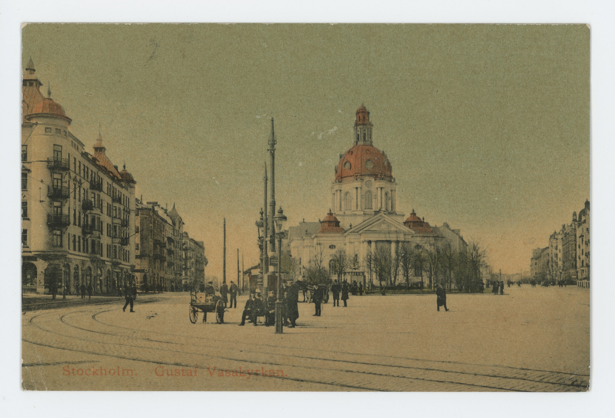 Handkolorerat vykort med motiv av Gustaf Vasakyrkan, Stockholm. Vykortet är poststämplat den 9/5-1909.