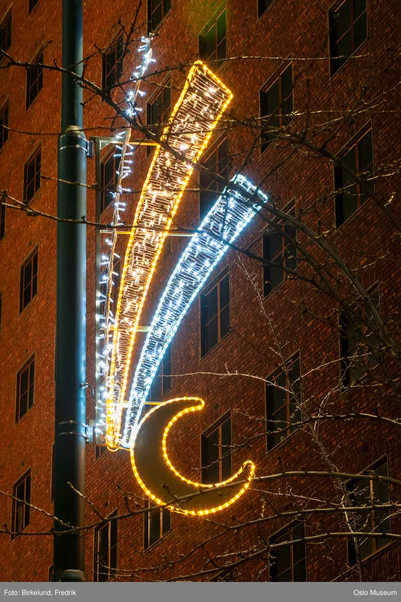 Ramadanbelysning ved rådhuset, hilal, halvmåne, faste