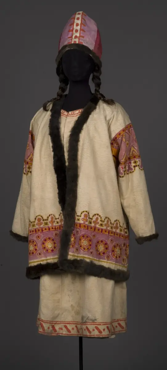 Danskostym använd i uppsättningen ”Le Sacre du printemps”.