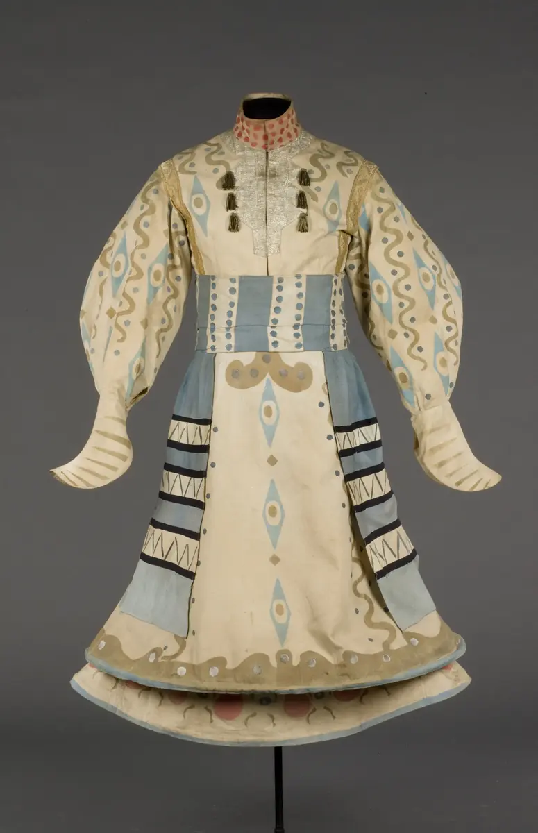 Bälte använd i uppsättningen ”L’Oiseau de Feu”.