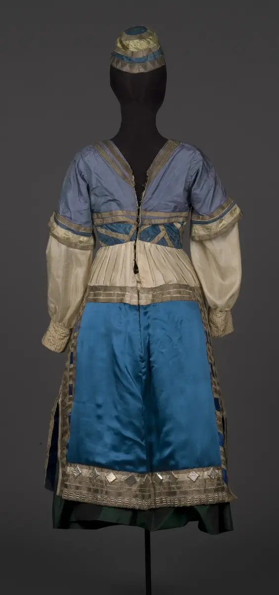 Klänning använd i uppsättningen ”Thamar”.