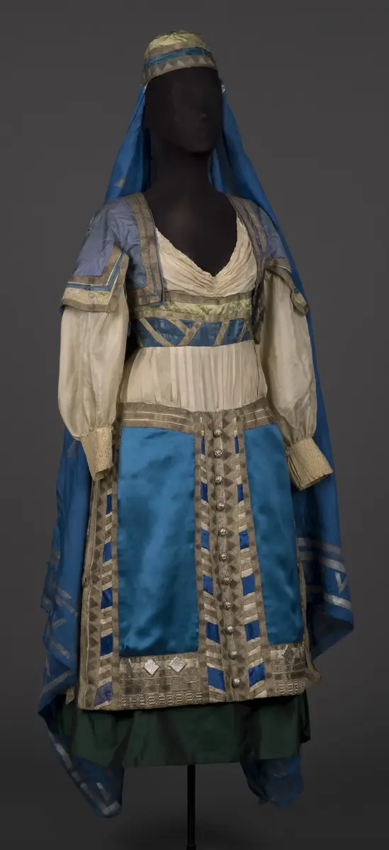 Klänning använd i uppsättningen ”Thamar”.