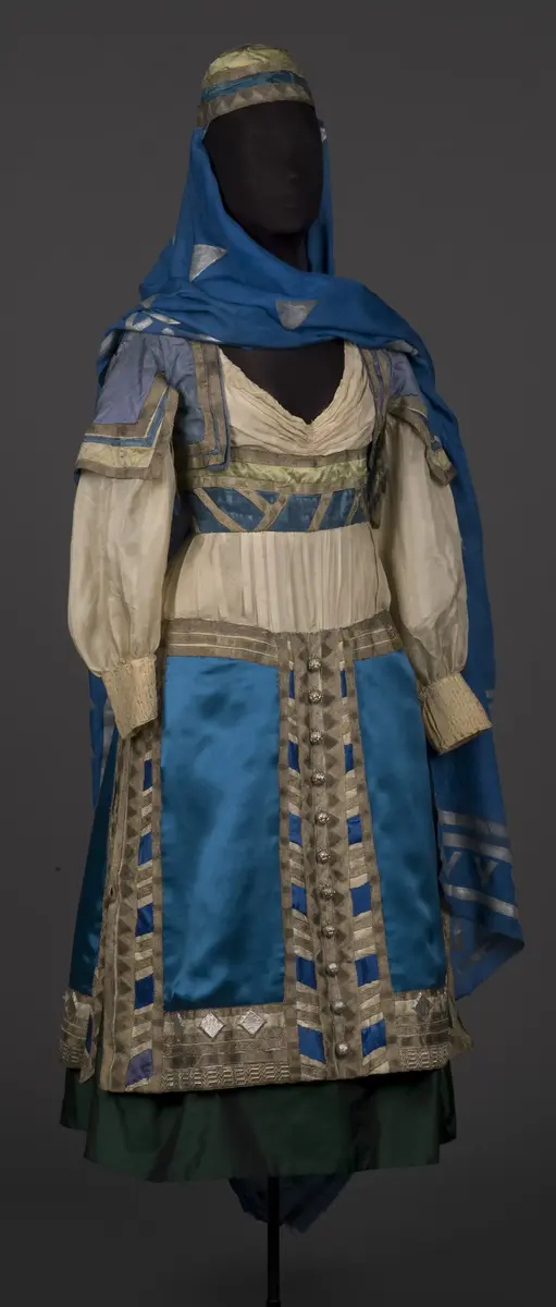 Klänning använd i uppsättningen ”Thamar”.