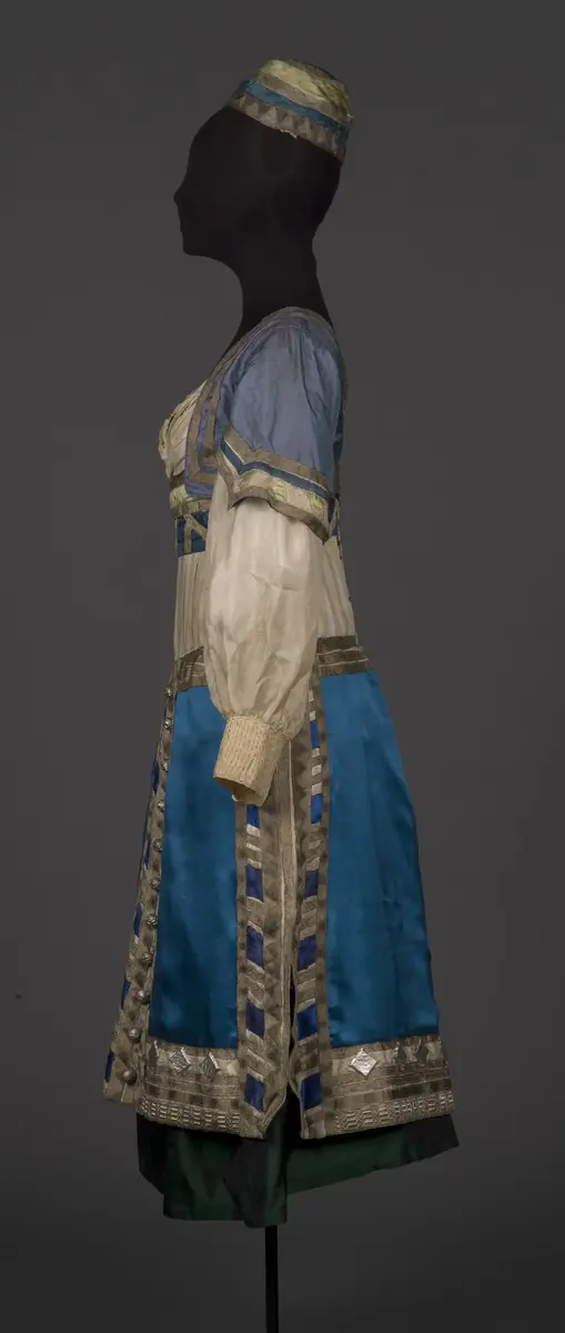 Klänning använd i uppsättningen ”Thamar”.