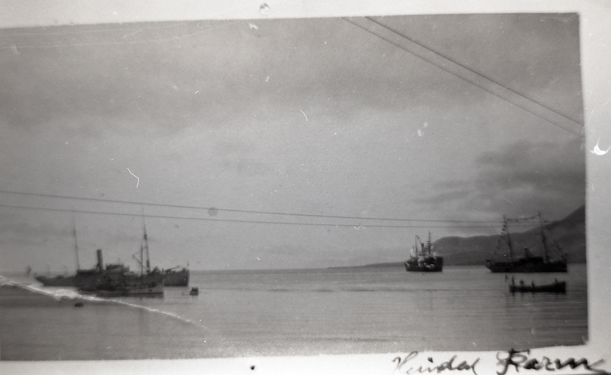 Bilde av bilde fra anneksjonen. KNM Heimdal.