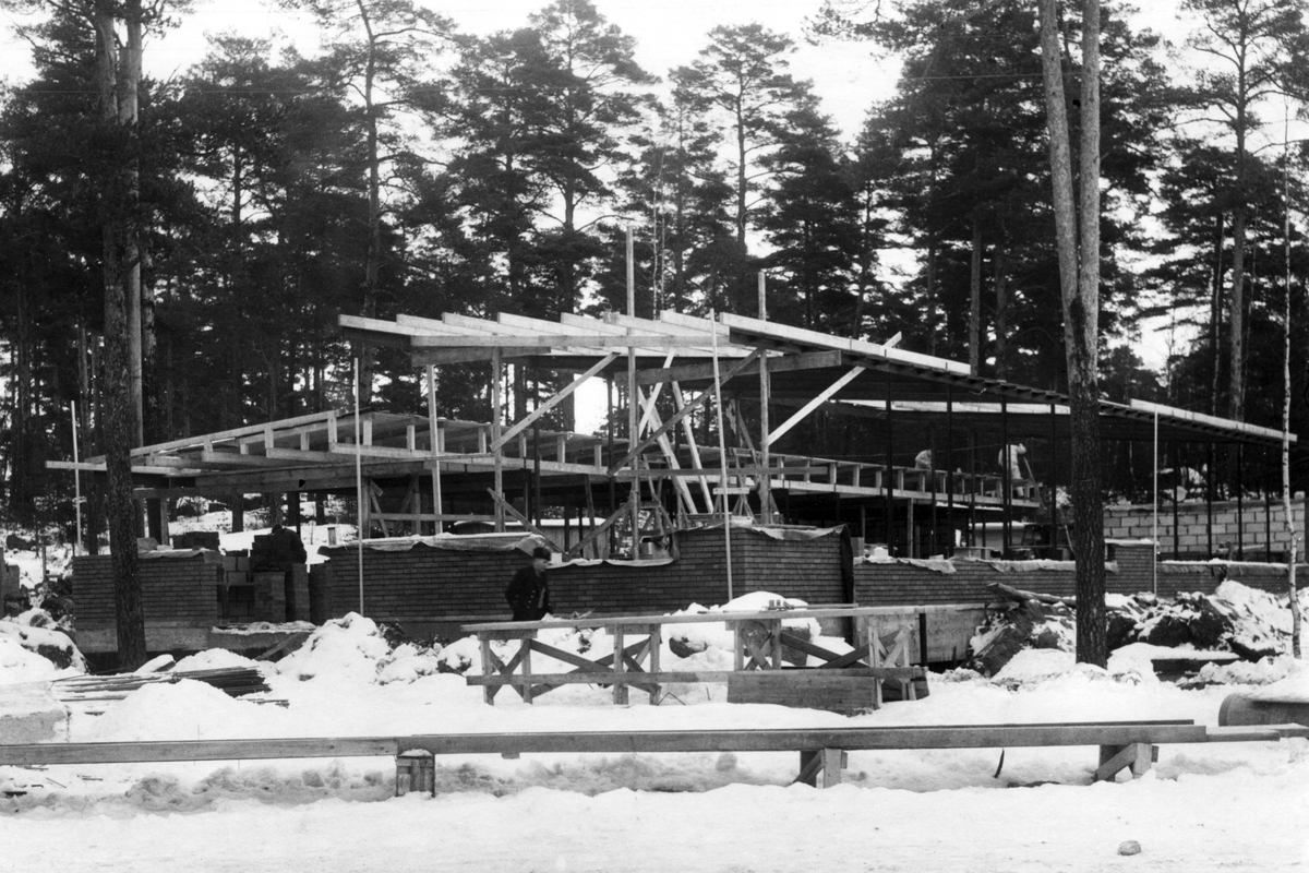 Trollbacksskolan uppförs i Västerås 1961