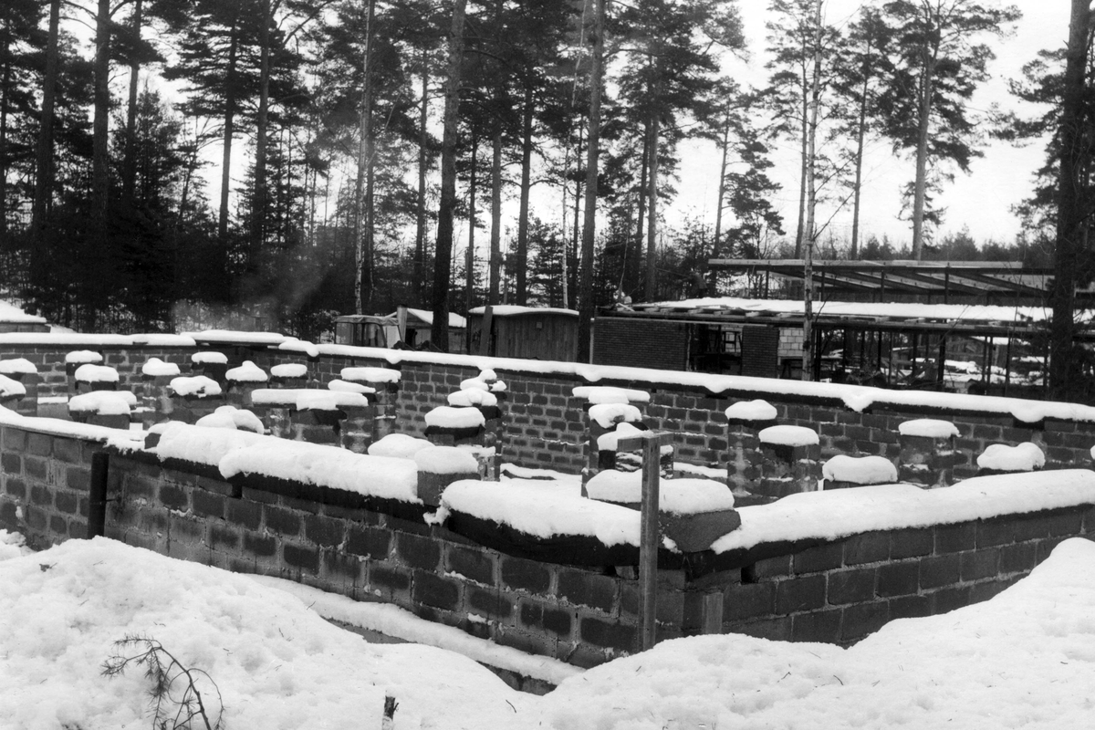Trollbacksskolan uppförs i Västerås 1961