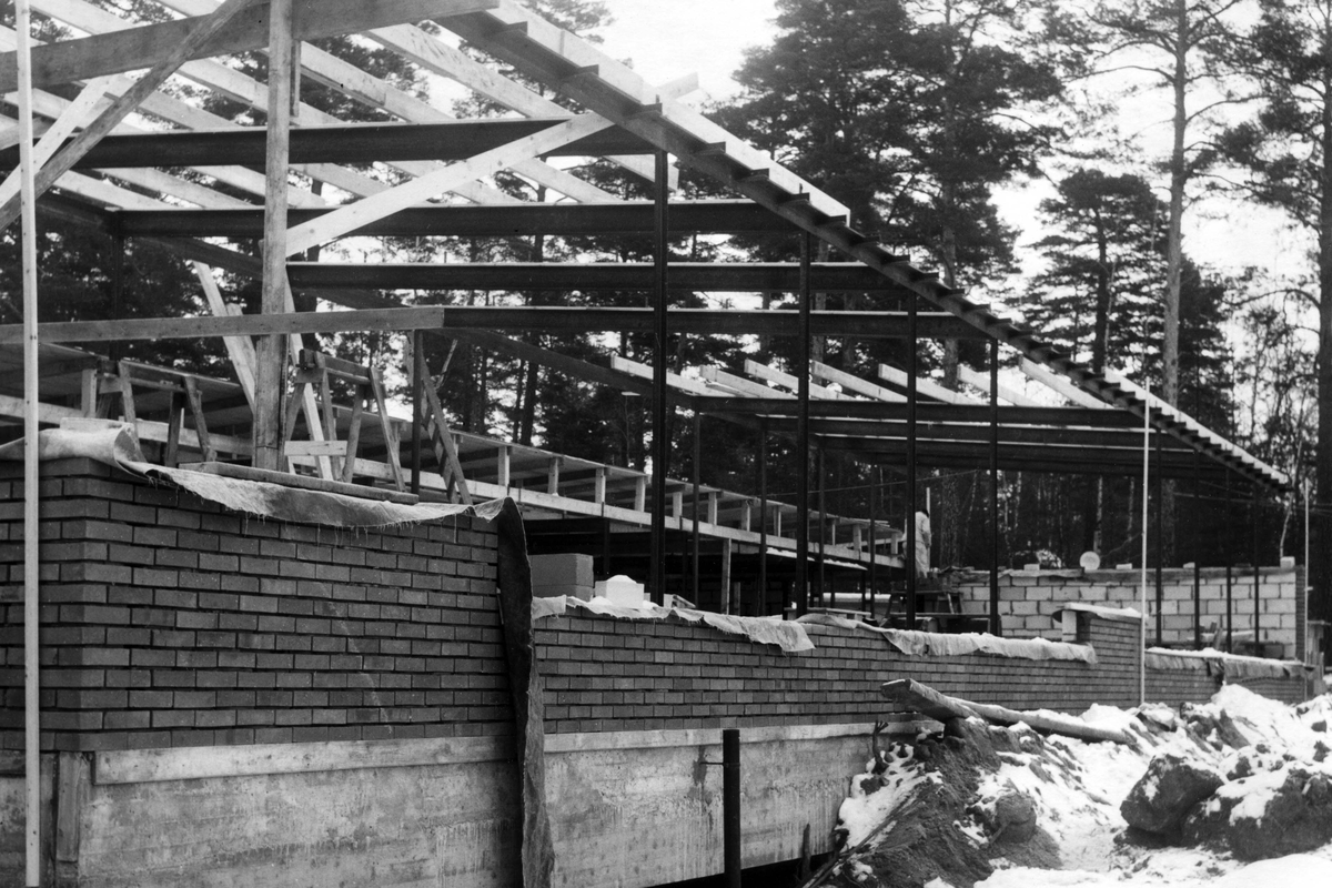 Trollbacksskolan uppförs i Västerås 1961