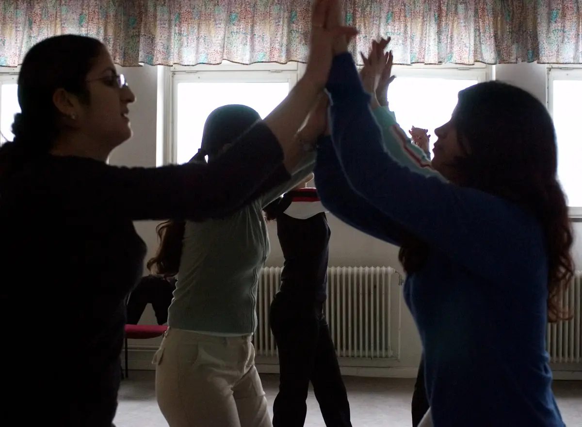 Den kurdiska vårfesten Newroz firas varje år vid vårdagjämningen. På bilden tränar dansgruppen Komkar-Ciwan tränar inför sin uppvisning i Solnahallen på årets Newrozfest.